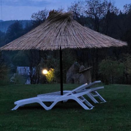 Chrzaszczewo Widokowe Wzgorze 2 Appartement Uherce Mineralne Buitenkant foto